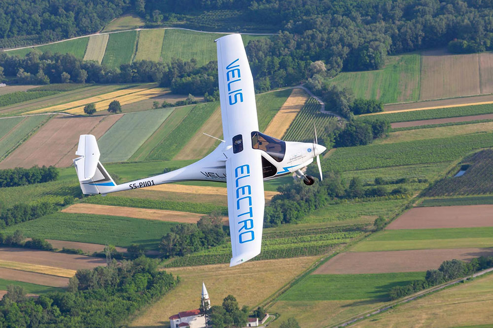 Pipistrel velis electro